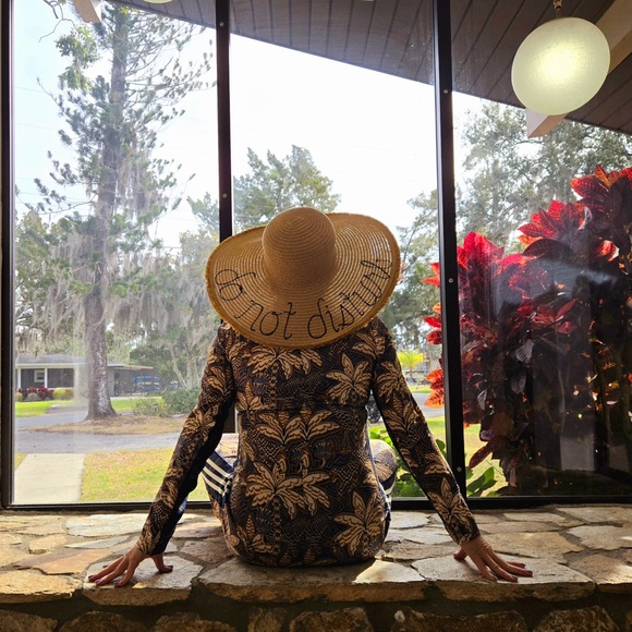 Meet your Posher, Valerie - Picture 2 of 3